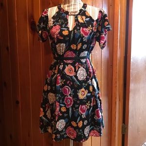 Cold Shoulder floral key hole dress